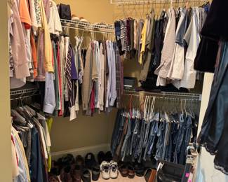 Mens's clothing size S-L shoe size 9 1/2