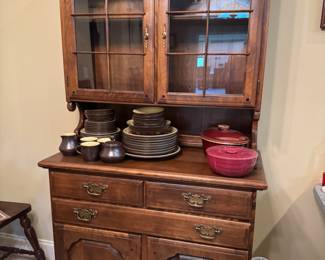 Temple Stuart 1970's hutch