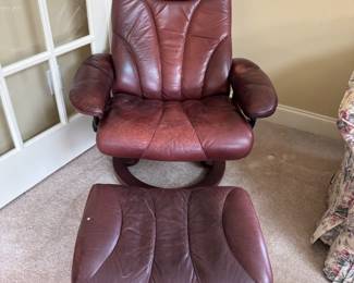 Stressless chair 1 of 2