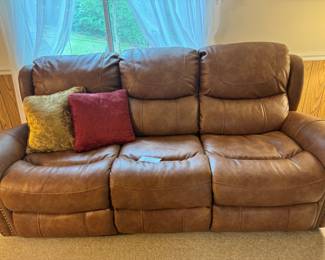Recliner sofa