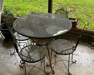 Patio - Table & 4 chairs