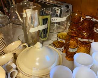 Kitchen - more Pfaltzgraf, toaster, vintage perculator coffee pot  (complete with original cord)
