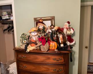 Bedroom - fall decor on chest