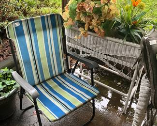 Patio -folding & wicker flower stand