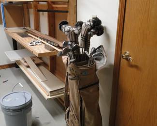 Golf clubs, and golf club bag too