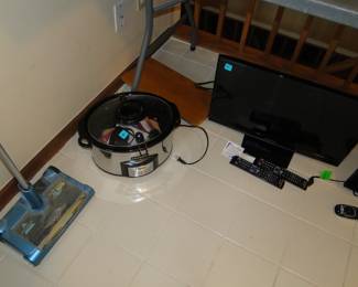 We always tell you to look up and down, because you never know when you will see a TV or slow cooker on floor, or for that matter in the rafters