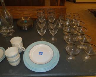 Mid Century Modern, wine and Champagne glasses