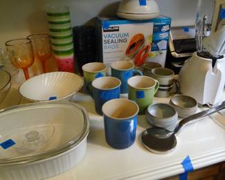 Coffee cups and vacuum sealing bags