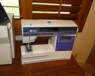 Husqvarna sewing machine, in perfect working condition
