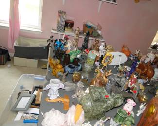 Largest collection of elephant items, this here side of the Mighty Mississippi!