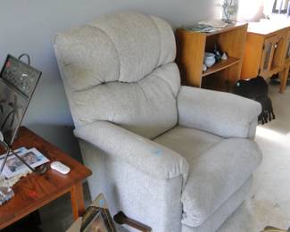 Oversized, overstuffed nappy time recliner