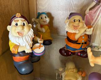 Snow White and Dwarves Glass Figures