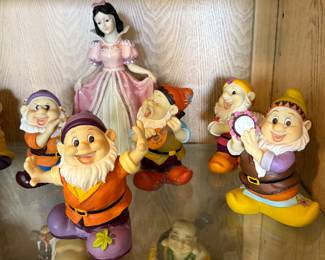 Snow White and Dwarves Glass Figures