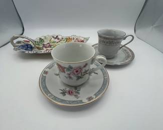 Vintage hand-painted grape dish with two teacups