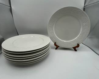 This is a set of eight matching white embossed dinner plates. Good condition, perfect for a large event or to add to a collection for entertaining.
See items descriptions and photos for condition details.
