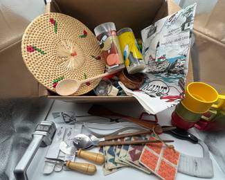 Huge lot of kitchen cookware accessories including Tupperware, Pampered Chef, and more!