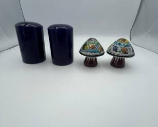Talavera Pottery! Cute Mushroom Salt and Pepper shakers.