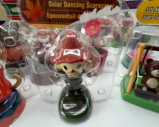 This is a huge lot (apx 28!) solar operating motion toys. These are great gifts to cheer up a friend or to place randomly around for people to enjoy.
See items descriptions and photos for condition details.