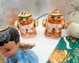 Cute Gingerbread Salt and Pepper Shakers
