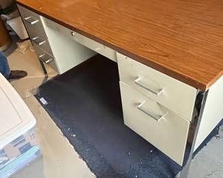 Military Commanders Desk - Military Memorabilia.