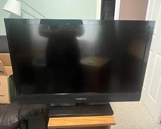 32” Insignia Television - Model NS-32D420NA17. Includes HDMI Ports