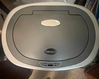 Stainless steel touchless trashcan