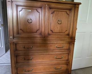 Dresser is part of 4 piece BR set