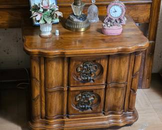 Vintage Thomasville nightstands