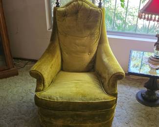 Vintage Hollywood Regency chair
