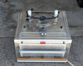 Lyon reptile incubator