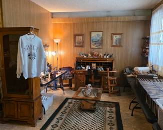 Western themed home decor, collectibles, vintage books, and John Wayne memorabilia