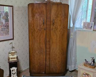 Vintage Shrager gentleman's wardrobe