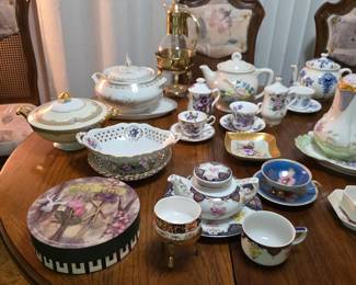 vintage fine China tea sets, teapots and tea cups