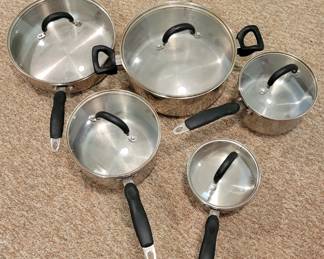 Very Nice Set Of Grand Gourmet Pots And Pans
