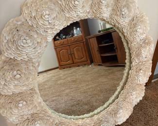 ROSETTE MIRROR POTTERY BARN TEEN COLLECTION MADE OF TINY SHELLS