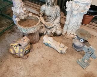 Resin Lawn Statues