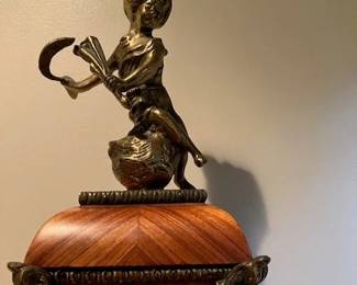 Top gilt figure
