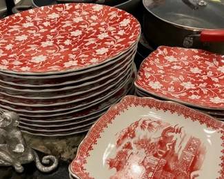 Red and white Marlo Thomas dishes