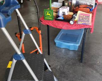 Tools ladder