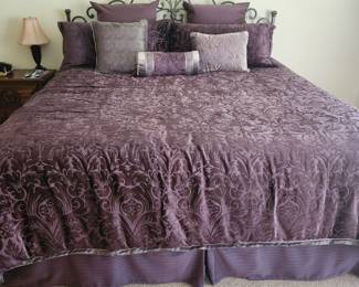 Lifting king bed and bedding