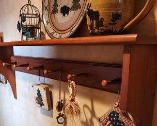 Shelf odd and end