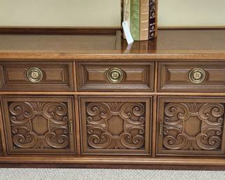 Bedroom furniture set mcm and records