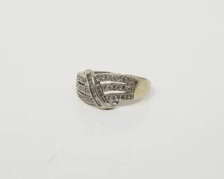 14k white gold and diamonds ring