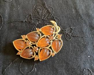 LISNER fall jelly Lucite brooch