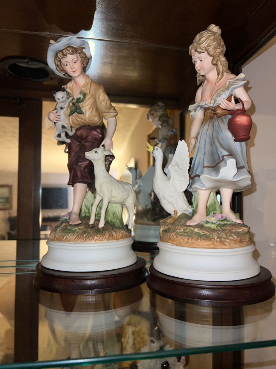 Pair of Andrea by Sadek figurines $95