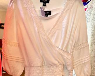 Youth Size 10/12
White Top