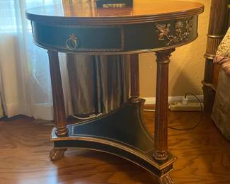 1990s Ferguson Copeland Neoclassical Style Three Legged Paw Tier Nightstand Table
By Appointment Only
Call or Text
Jason (832) 443-5751
Sandy (281) 450-7991