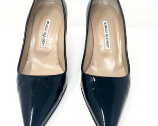 Manolo Blahnik Patent Leather High Heel Pumps Shoes
Size 38 1/2