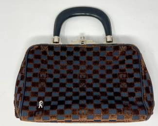 Vintage Roberta di Camerino Brown Block Check Handbag
Measures 10.5” wide x 8”tall