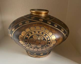 Large Ceramic Vase / Vessel
By Appointment Only
Call or Text
Jason (832) 443-5751
Sandy (281) 450-7991